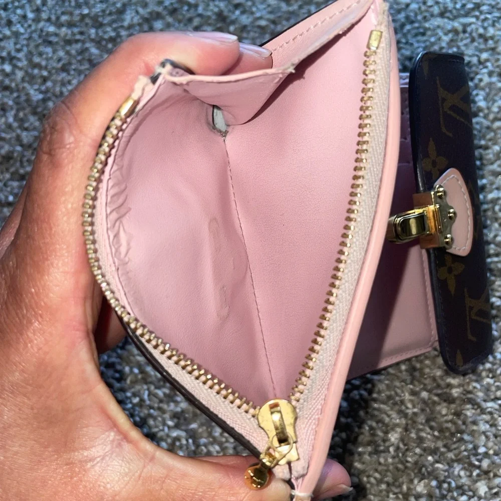 Preowned Louis Vuitton Portefeuille Cherrywood Monogram Vernis trifold Wallet - Picture 5 of 8